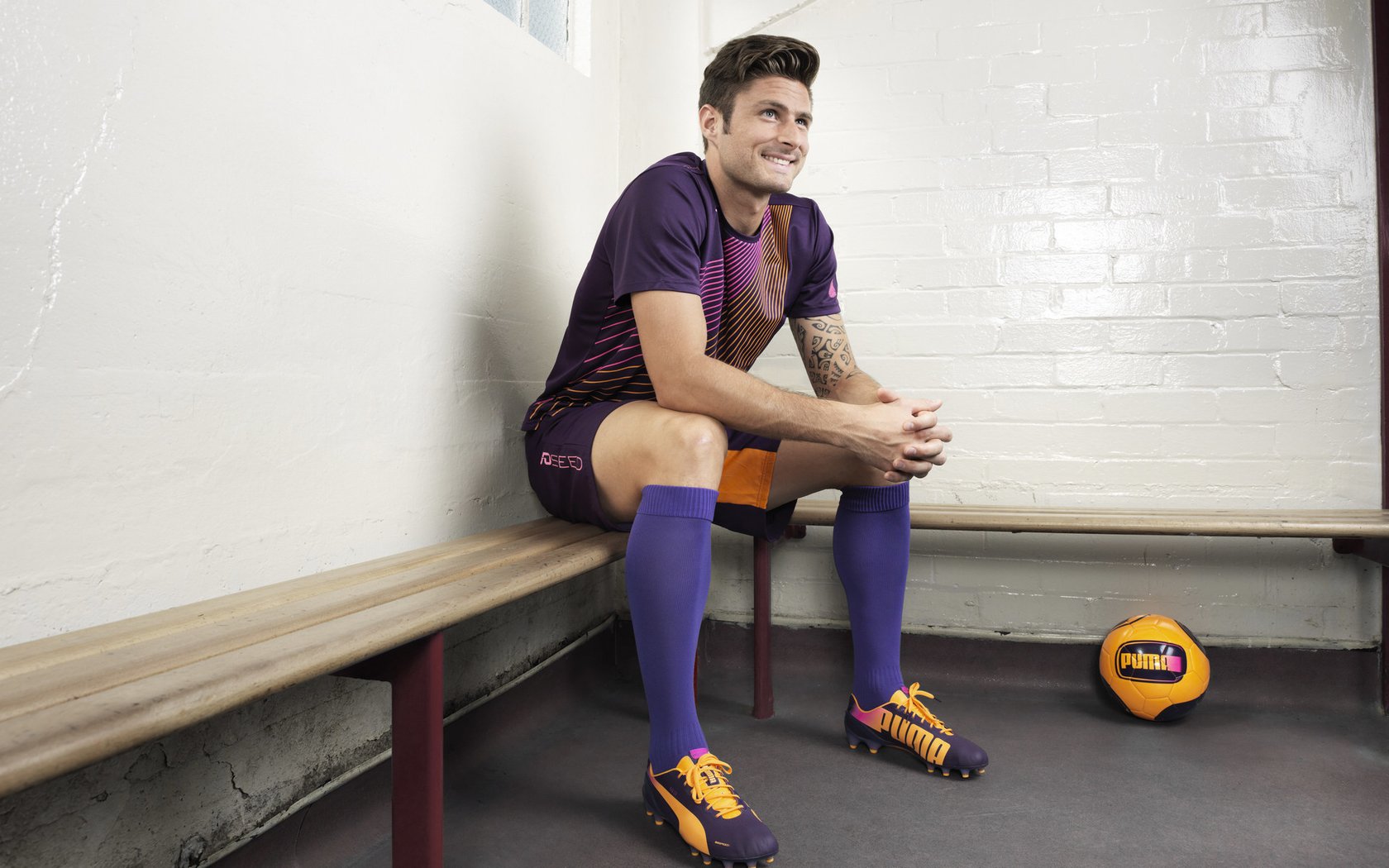 开云在线-“逆境中的领袖：明星队长的坚韧精神”，明星队队长