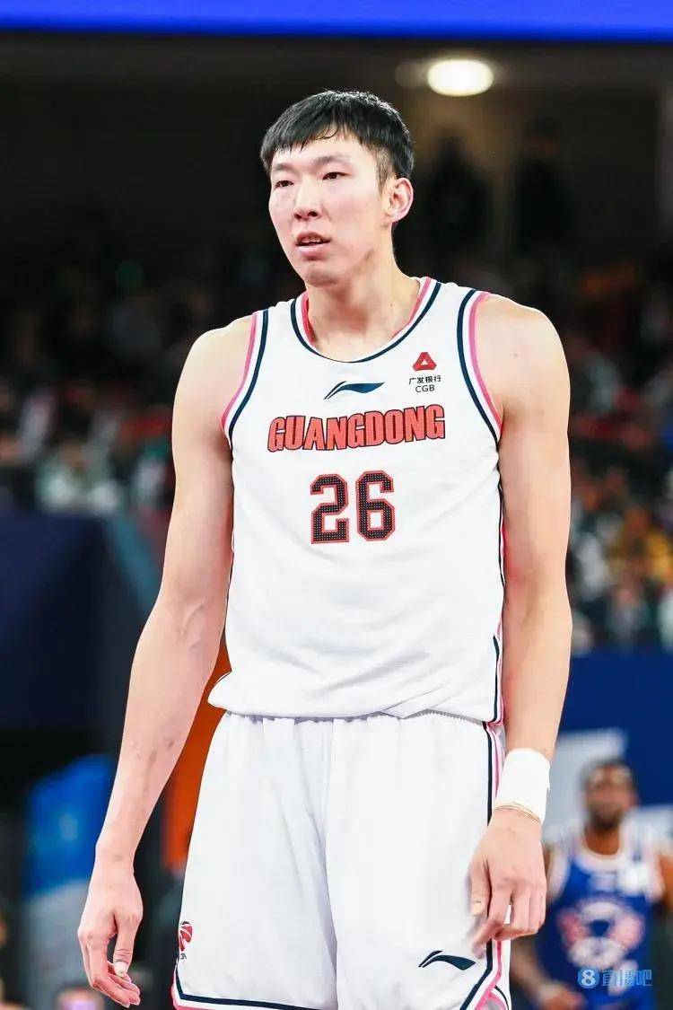 周琦续约悬念：留在CBA还是重返海外联赛？的简单介绍