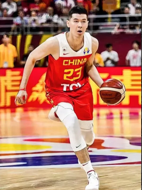开云体育入口-CBA数据榜：本土球员得分王竞争激烈的简单介绍